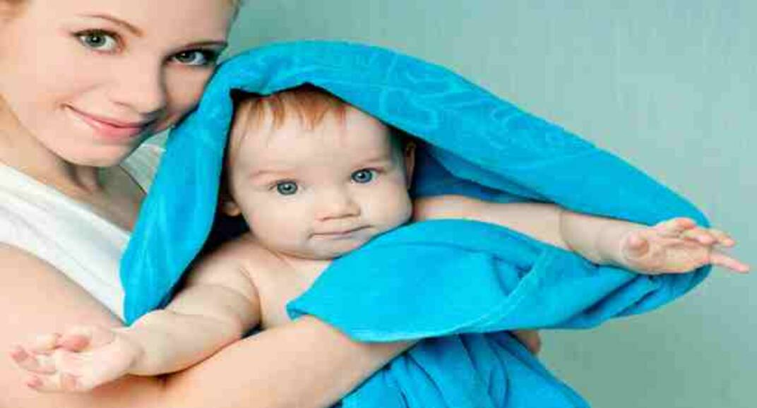 Baby bath – 10 tips to bathe your baby the right way
