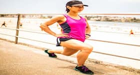 Perform these 3 warm-up exercises before a run Perform these 3 warm-up exercises before a run