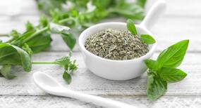 Fresh herbs or dried herbs? Which are better?