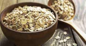 Tips to revive dull, dry skin with oatmeal