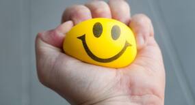 5 health benefits of smiling