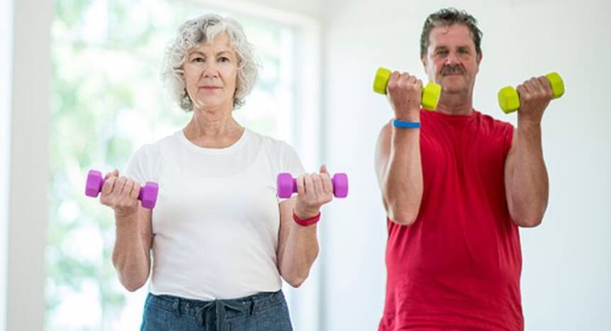 Every senior citizen must perform these 5 strength training exercises ...