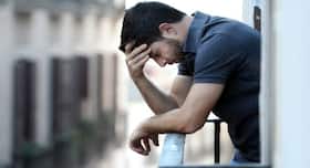 Depression की वजह हो सकती हैं इन 9 पोषक तत्वों की कमी