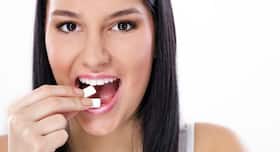 5 surprising health benefits of chewing gum