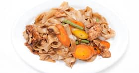 Healthy recipe: Roti noodles with chicken and vegetables