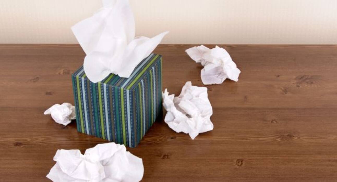 9 things you should always keep on your office desk