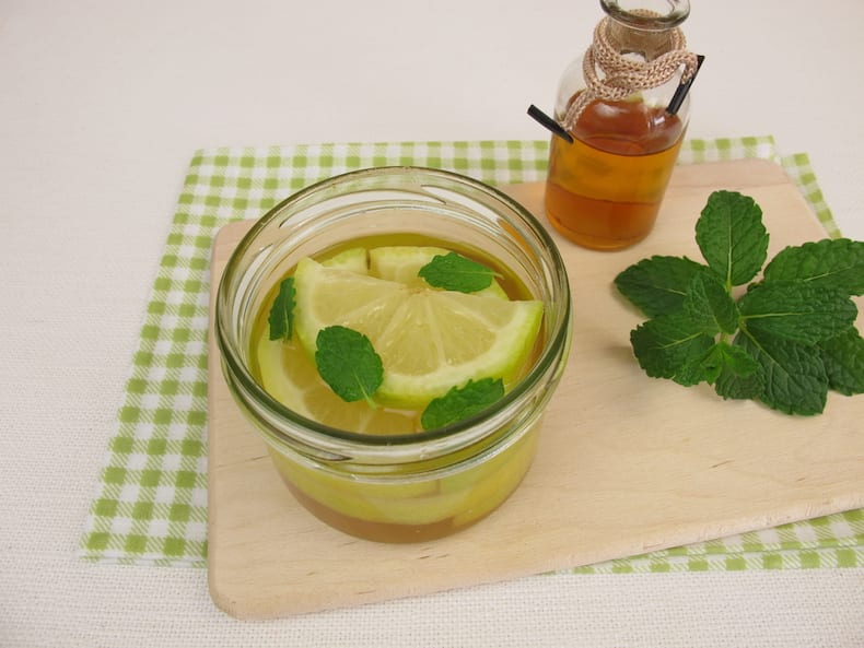 4 easy and non-toxic methods to keep your kitchen sink clean and germ-free