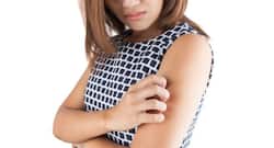 Try these effective home remedies to get rid of itchy skin during winter