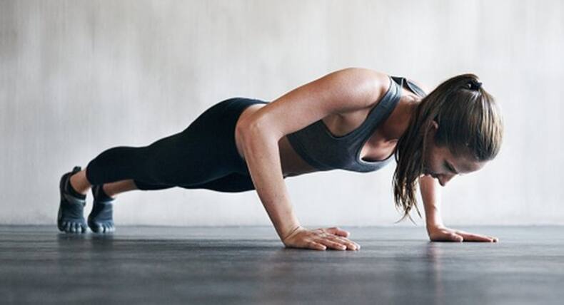 15-minute workout for sculpted arms and abs