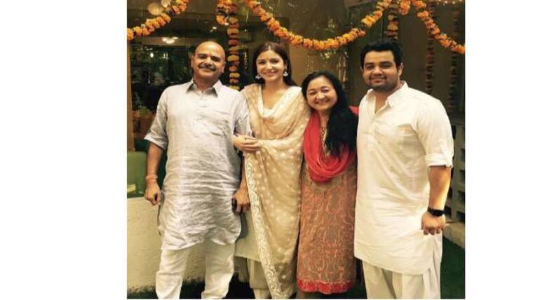 Here's how your favourite celebrities looked this Diwali (makeup, hairstyle and everything!)