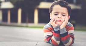 Child psychologist explains why you should let your children get bored!