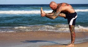 Know your yoga pose: Uthita janu shirsasana or head to knee forward bend pose