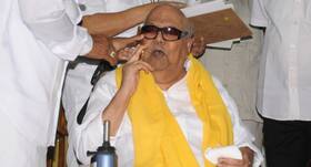 Karunanidhi admitted to hospital for throat and lung infection