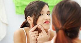 Acne को जल्दी करना चाहते हैं ठीक तो इन 7 बातों पर दे ध्यान
