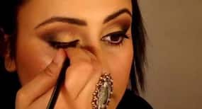 हर दुल्हन के पास होने चाहिए ये 5 makeup products