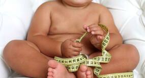 क्या आपका बच्चा overweight है? ऐसे करें उसका वजन कंट्रोल