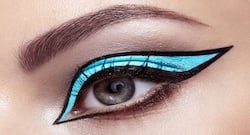 कलर आई लाइनर लगाने से जुड़ी 6 स्मार्ट टिप्स