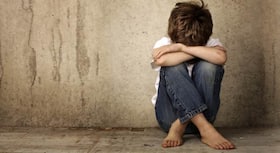 7 ways parents hurt their children emotionally
