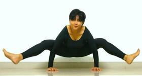Burn belly fat and improve your balance with Titibhasana or firefly pose