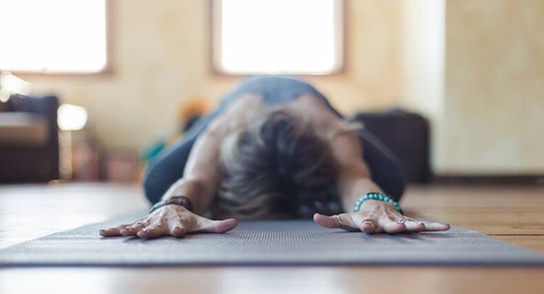 5 stretches to relieve muscle cramps in 5 minutes