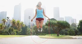 10-minute jump rope workout to blast fat