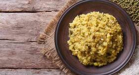 Enjoy this fibre-rich cabbage moong dal khichdi