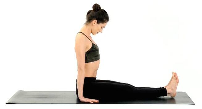 Dandasana Yoga (Staff Pose) Steps and Benefits | Eyogaguru.com