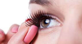 Tips to clean and store false eyelashes