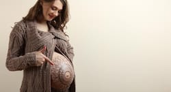 Style your baby bump with these pregnant belly henna (mehendi) designs