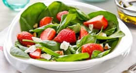 Healthy recipe: Strawberry and almond salad