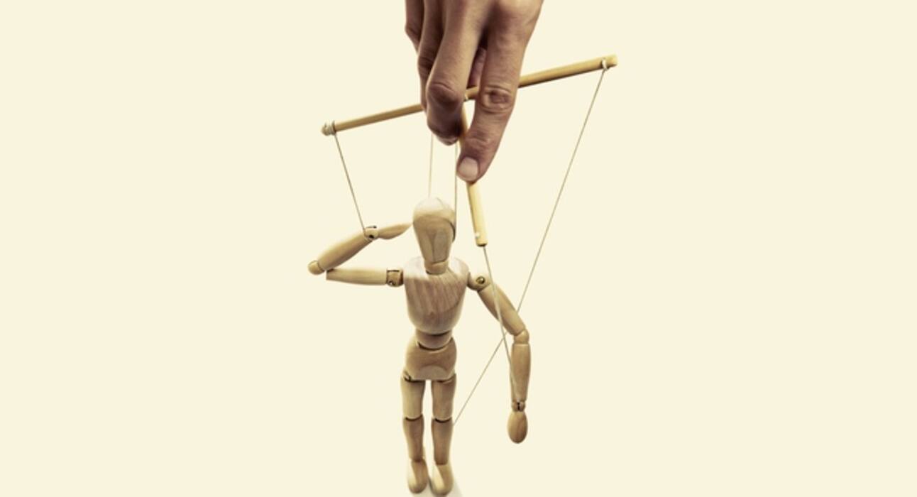8 signs that you are emotionally weak