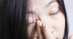 आंखों की थकान को इन 6 लक्षणों से पहचानें