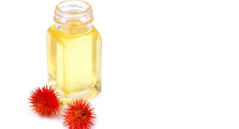 बच्चे की मालिश के लिए 5 बेस्ट आयुर्वेदिक तेल