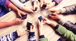 Smartphone addiction can lead to these 4 types of pains