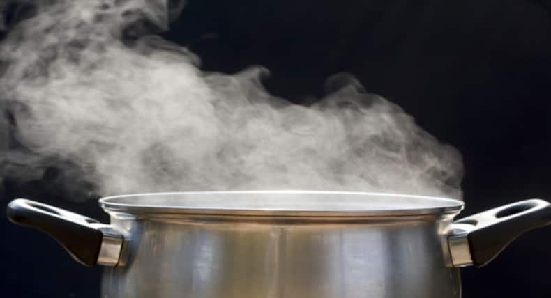 इन 5 घरेलू उपायों से आसानी से साफ करें अपना कान