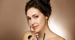 अच्छी कवरेज के लिए ट्राई करें ये लेटेस्ट कंसीलर्स