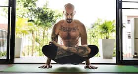 Yoga for strong shoulders in just 1 month