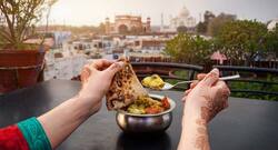 6 foods you should NEVER eat while travelling