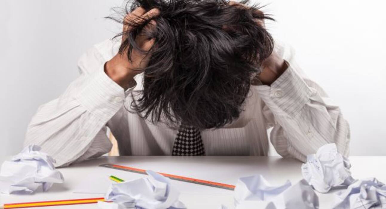 Are you a millennial? You need to know about the millennial burnout syndrome and its symptoms