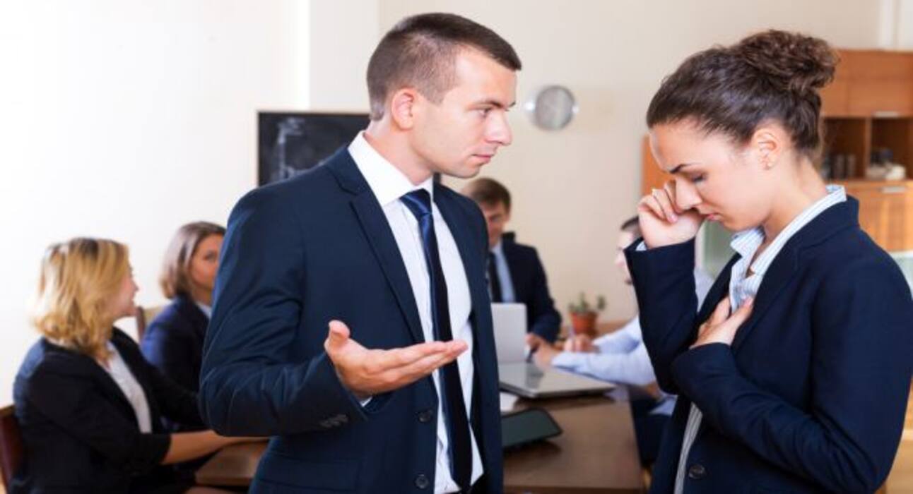 Are you a millennial? You need to know about the millennial burnout syndrome and its symptoms