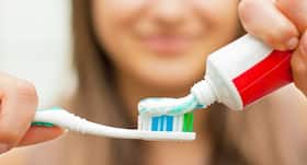 For how long should you brush your teeth?