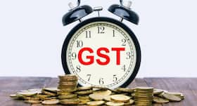 क्या GST आने के बाद दवाइयां,कॉस्मेटिक्स और रोज़मर्रा की चीज़ें महंगी हो जाएंगी? क्या GST आने के बाद दवाइयां,कॉस्मेटिक्स और रोज़मर्रा की चीज़ें महंगी हो जाएंगी?
