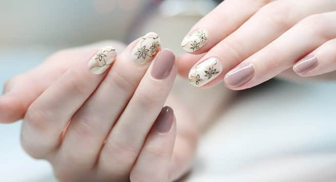 damaged nails