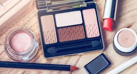 How your cosmetic products can lead to hormonal imbalance How your cosmetic products can lead to hormonal imbalance