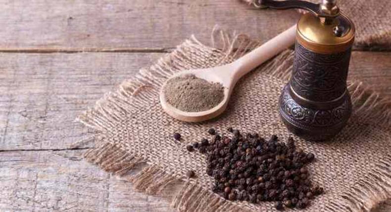 मानसून में हैजा, टायफ़ायड, मलेरिया, डेंगू बुखार जैसे रोगों से बचने के लिए जरूर खाएं ये 5 मसाले