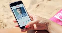 6 signs that your partner is on Tinder!