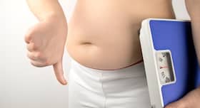 6 mistakes you do at work that hamper your weight loss