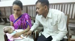 Father saves his baby by giving CPR on the way to Hospital