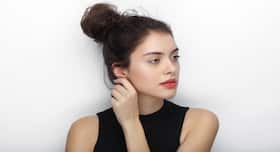 Simple, quick and stylish hair buns you DIY! Simple, quick and stylish hair buns you DIY!
