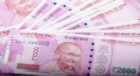 योगा करने से भी आप बन सकते हैं अमीर, जानिये कैसे